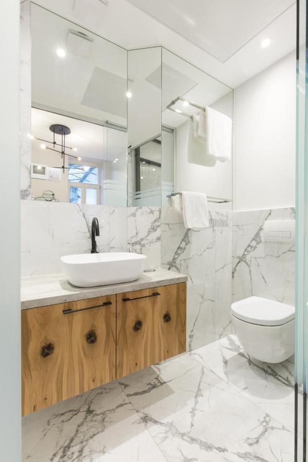 Luxury Dream Suite In The Absolute Center Budapest Exterior photo